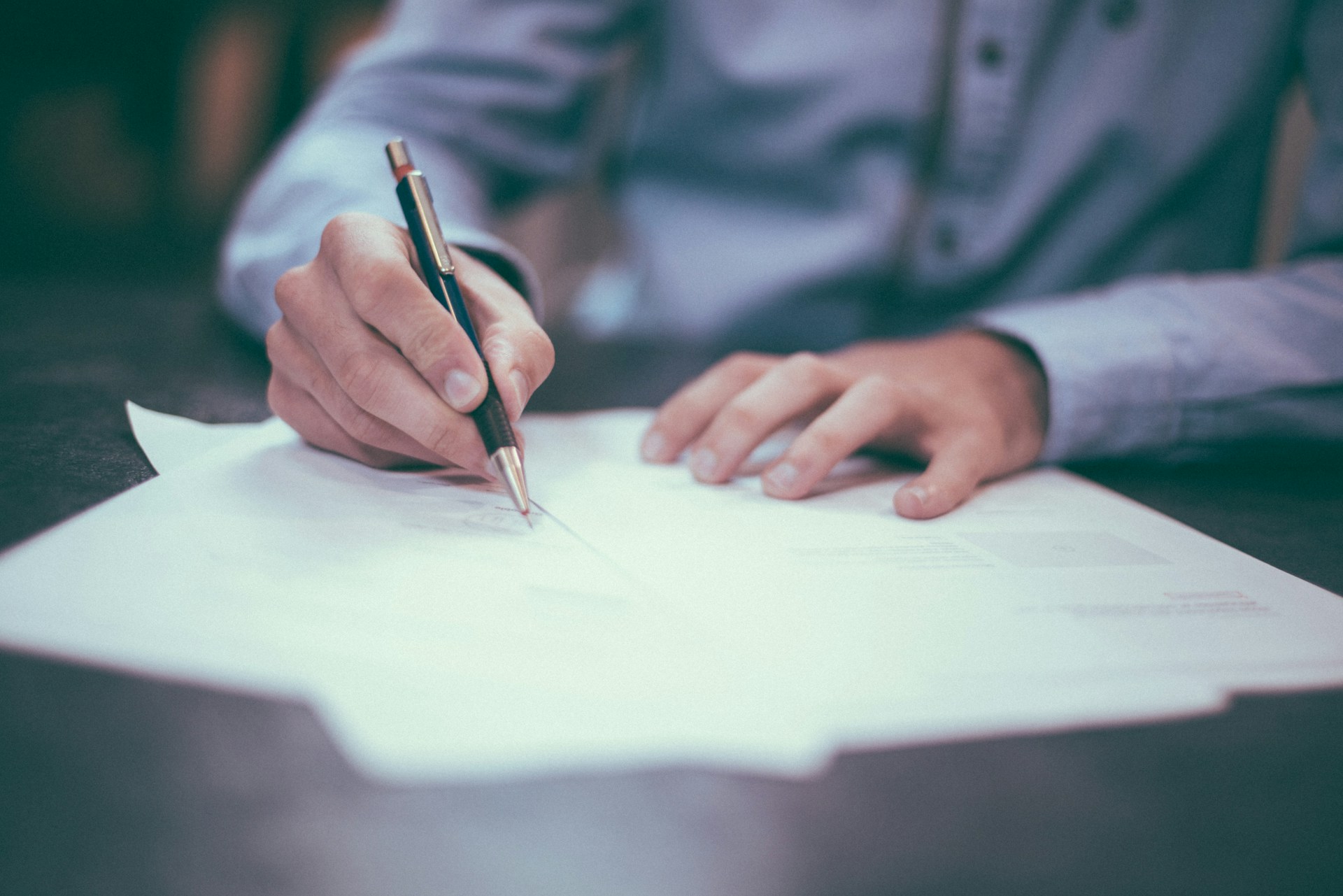 hiring a lawyer guarantee a larger settlement