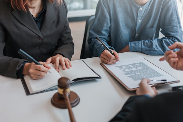 When It Is Best to Hire a Lawyer